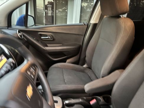 Used 2016 Chevrolet Trax LS image 14
