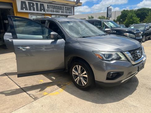 Used 2020 Nissan Pathfinder SL AWD/4WD image 7
