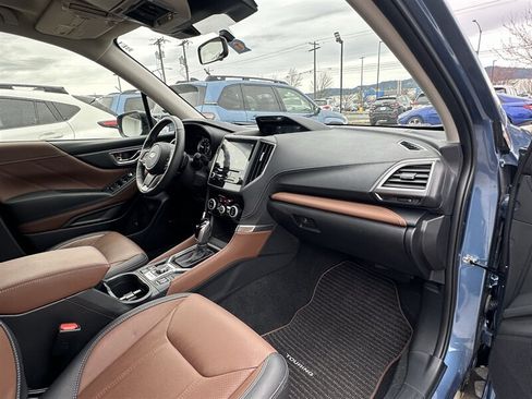 Used 2023 Subaru Forester Touring AWD/4WD image 14