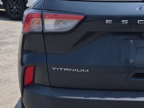 Used 2022 Ford Escape Titanium w/ Class II Trailer Tow Package AWD/4WD image 10
