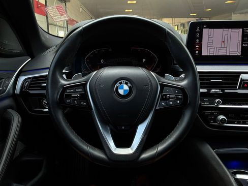 Used 2021 BMW 530i w/ Premium Package RWD image 40