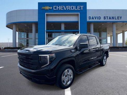 Used 2024 GMC Sierra 1500 SLE AWD/4WD image 1