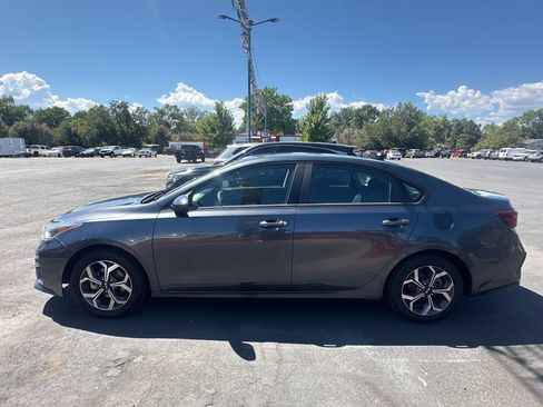 Used 2019 Kia Forte LXS FWD image 15