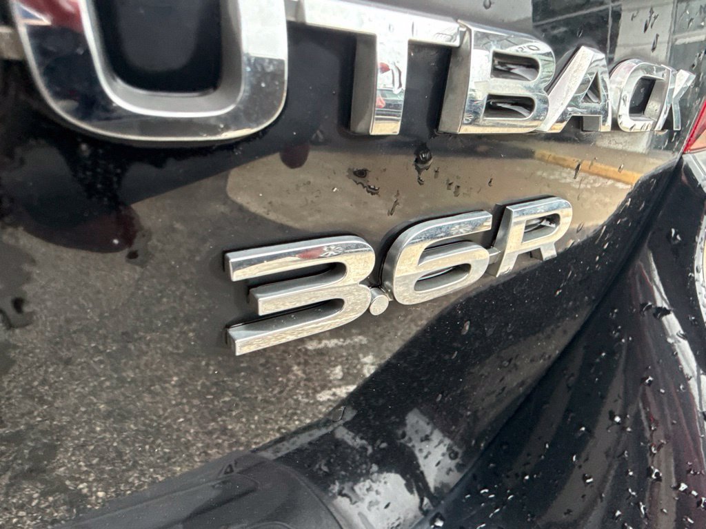 Used 2019 Subaru Outback 3.6R Touring AWD/4WD image 32