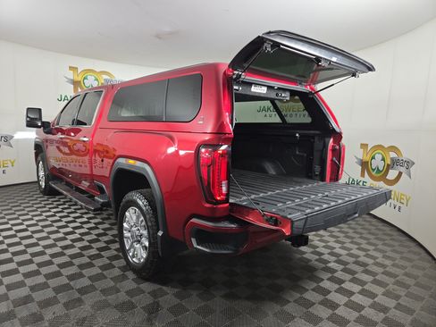 Certified 2022 GMC Sierra 2500 Denali w/ Denali Ultimate Package AWD/4WD image 32