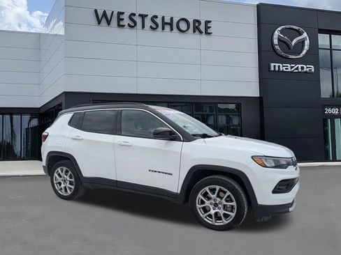 Used 2022 Jeep Compass Limited AWD/4WD image 1