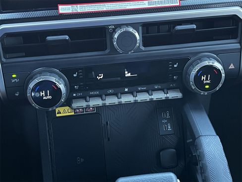 New 2025 Toyota 4Runner Limited image 18