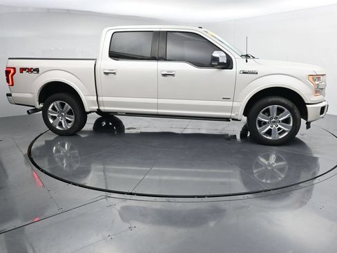 Used 2016 Ford F150 Platinum w/ Equipment Group 701A Luxury AWD/4WD image 9