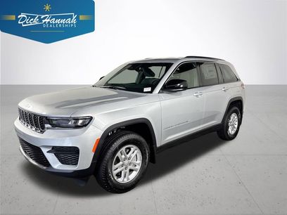 New 2025 Jeep Grand Cherokee Laredo w/ Luxury Tech Group I