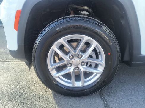 New 2026 Jeep Grand Cherokee Laredo X image 10