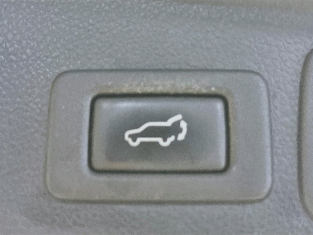 Used 2015 Subaru Forester 2.5i Touring w/ Eyesight & Navigation System AWD/4WD image 32