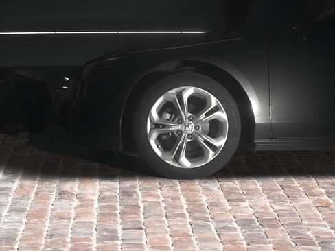 Used 2024 Honda Accord LX image 9