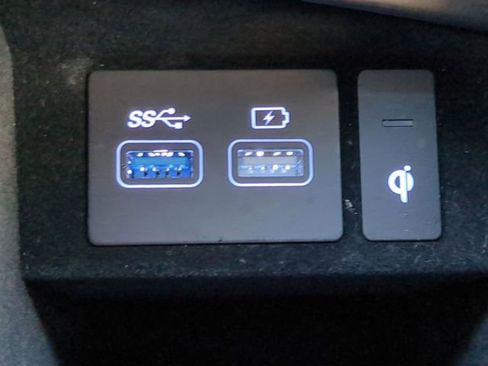 Certified 2025 Genesis GV70 3.5T Sport image 19