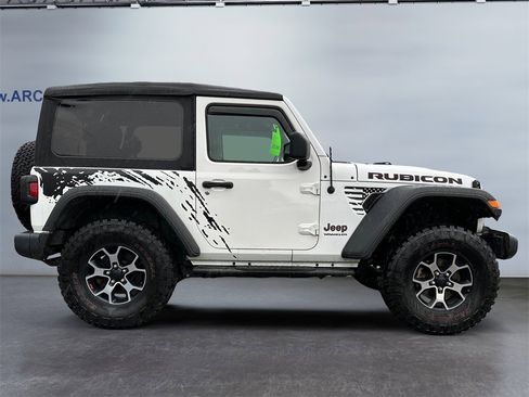 Used 2018 Jeep Wrangler Rubicon w/ Cold Weather Group image 6