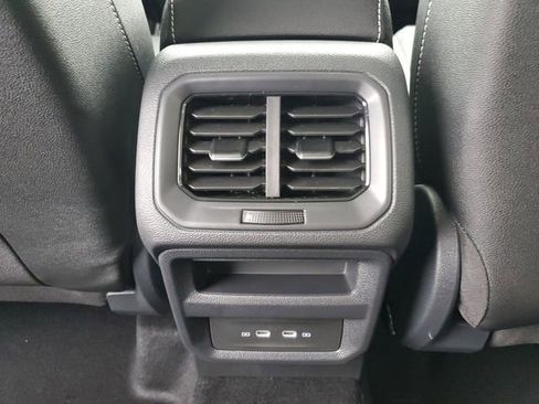 New 2026 Volkswagen Taos SEL image 10