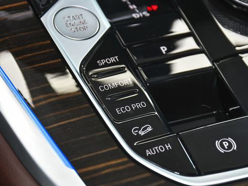 Used 2026 BMW X7 xDrive40i AWD/4WD image 34