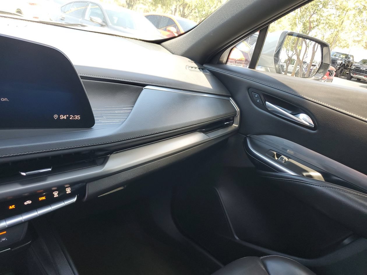 Used 2024 Cadillac XT4 Premium Luxury AWD/4WD image 26