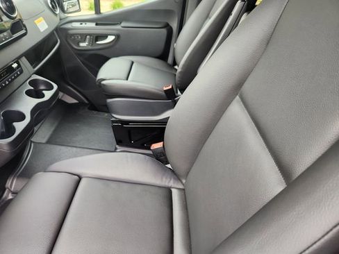 New 2025 Mercedes-Benz Sprinter 2500 image 8