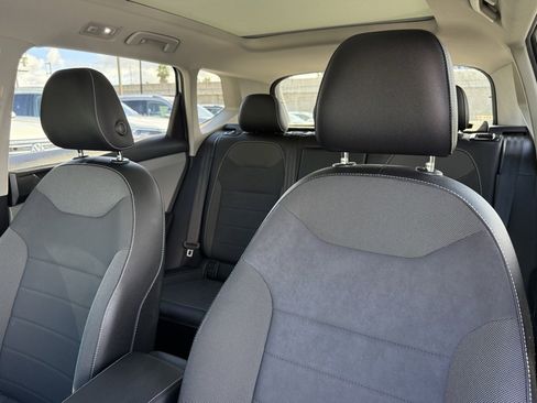 Used 2022 Volkswagen Taos SE image 13