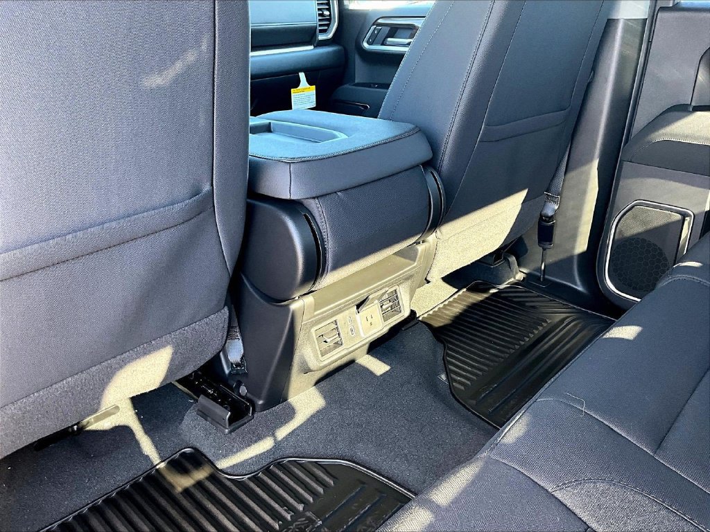 New 2026 Chevrolet Silverado 1500 RST w/ LPO, Dark Essentials Package AWD/4WD image 13