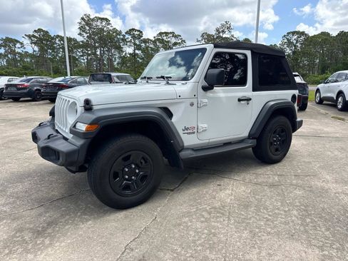 Used 2020 Jeep Wrangler Sport AWD/4WD image 7