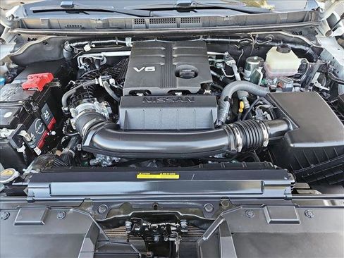 Used 2023 Nissan Frontier SV w/ Midnight Edition Package image 21