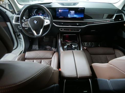 Used 2026 BMW X7 xDrive40i image 22