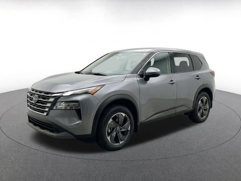 Used 2025 Nissan Rogue SV AWD/4WD image 3