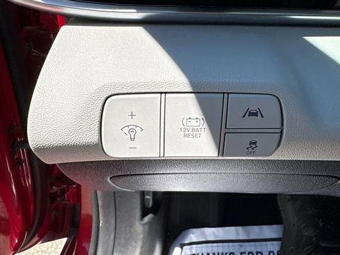 Used 2023 Hyundai Elantra Limited FWD image 23