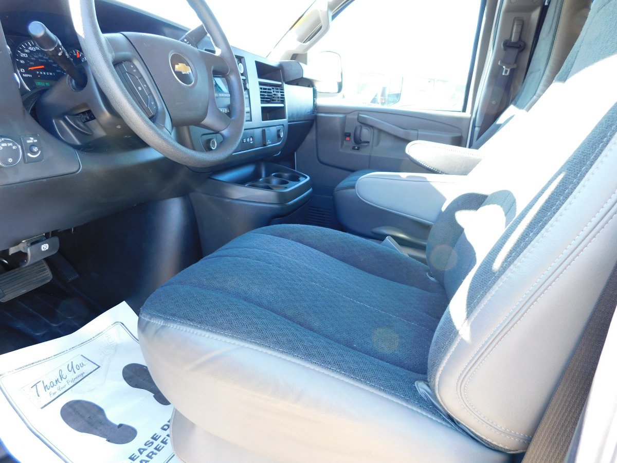 Used 2025 Chevrolet Express 2500 w/ Driver Convenience Package RWD image 17