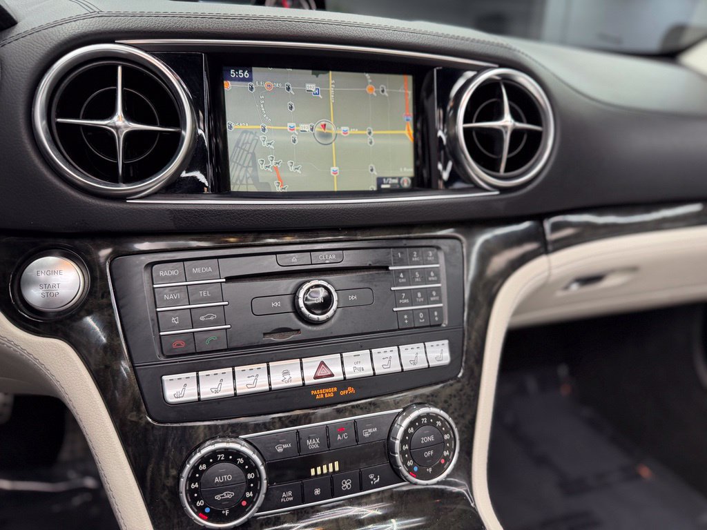 Used 2017 Mercedes-Benz SL 550 w/ Driver Assistance Package image 25