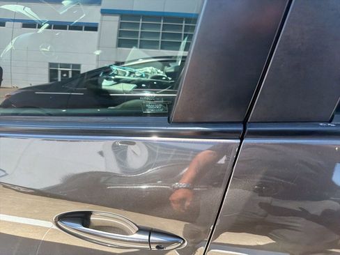 Used 2016 MAZDA MAZDA3 i Sport image 11