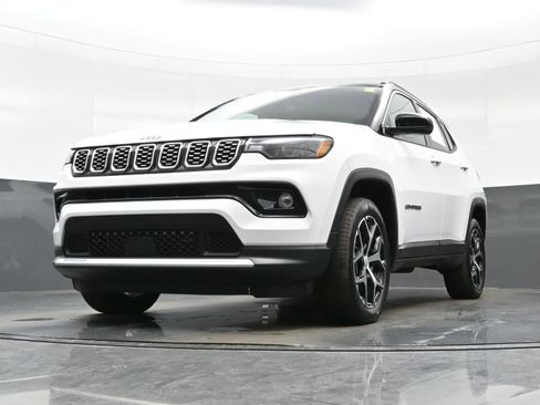 Used 2024 Jeep Compass Limited AWD/4WD image 28