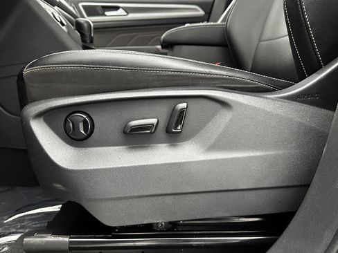 Used 2021 Volkswagen Atlas SE w/ Panoramic Sunroof Package image 14