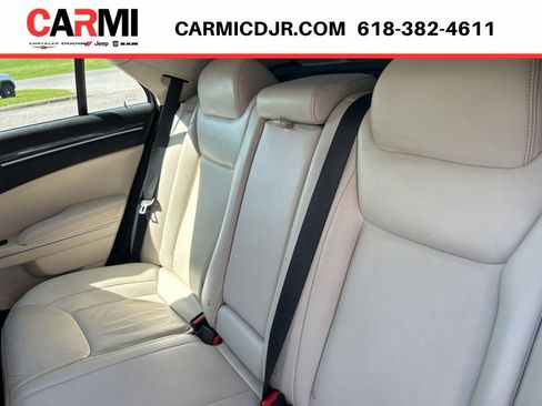 Used 2022 Chrysler 300 Touring L RWD image 25