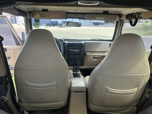 Used 1999 Jeep Wrangler Sahara AWD/4WD image 12
