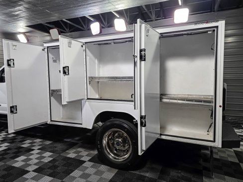 Used 2022 Ford F450 XL w/ Power Equipment Group image 12