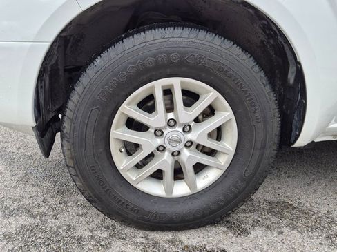 Used 2019 Nissan Frontier SV RWD image 14