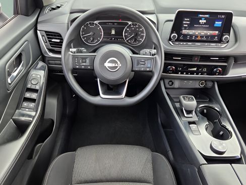 Used 2024 Nissan Rogue SV AWD/4WD image 11