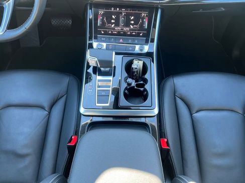 Used 2025 Audi Q7 3.0T Premium Plus image 23