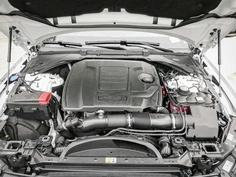 Used 2024 Jaguar XF R-Dynamic SE image 32