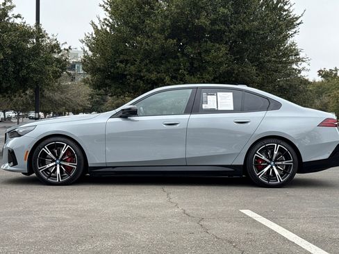 Used 2024 BMW i5 M60 w/ Premium Package image 8