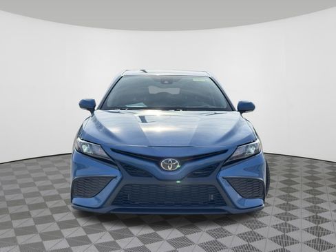 Used 2024 Toyota Camry SE w/ Convenience Package FWD image 17