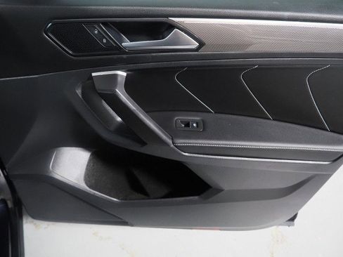 Used 2024 Volkswagen Tiguan SE R-Line w/ MDO Package, Three-Row image 52