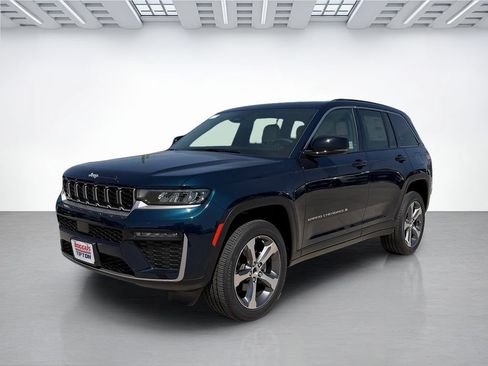 New 2026 Jeep Grand Cherokee Limited RWD image 7
