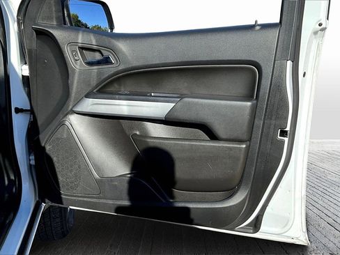 Used 2022 Chevrolet Colorado LT w/ Fleet Safety Package image 19