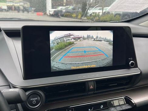 Used 2024 Toyota Prius XLE image 23