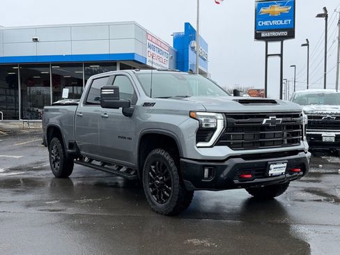 Used 2025 Chevrolet Silverado 2500 LT w/ Trail Boss Package image 2