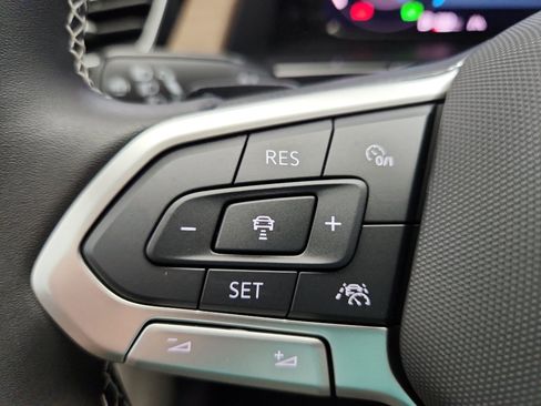 New 2026 Volkswagen Atlas SE image 12