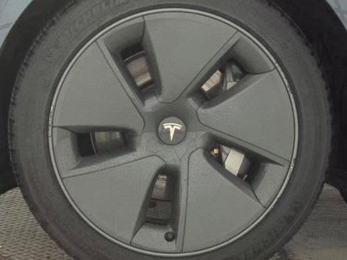 Used 2023 Tesla Model 3 Standard Range image 8